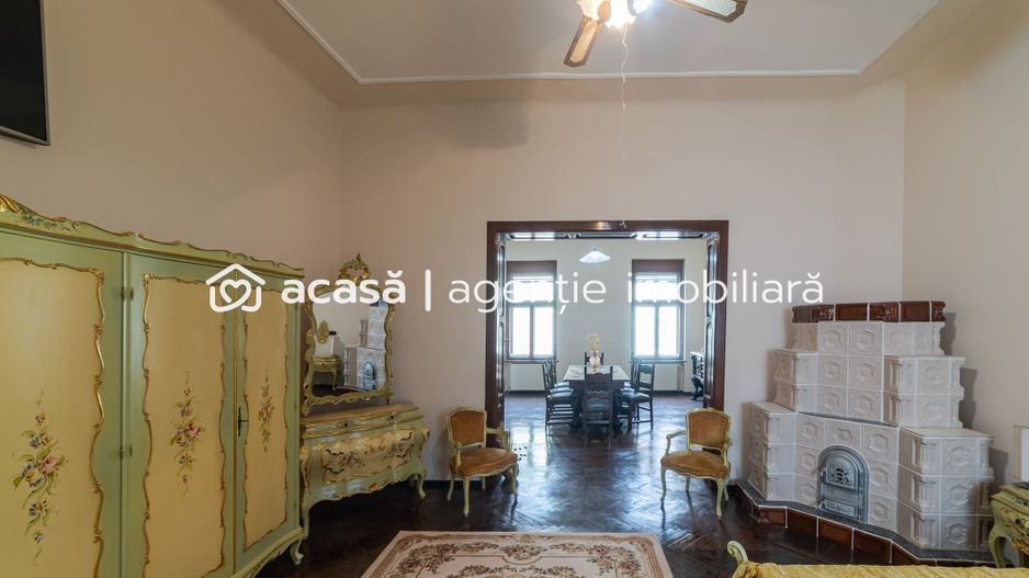 Apartament spațios cu 4 camere situat Ultracentral - Poză 9