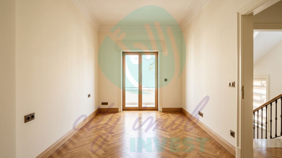 Proprietate cu farmec Art Deco în Cartierul Evreiesc cu multa verdeata - Poză 12