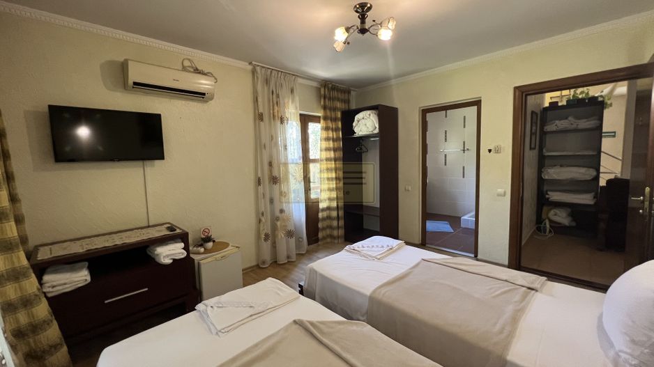 SE VINDE AFACERE LA CHEIE! Pensiunea Vila Verde, zona Garii - Poză 19