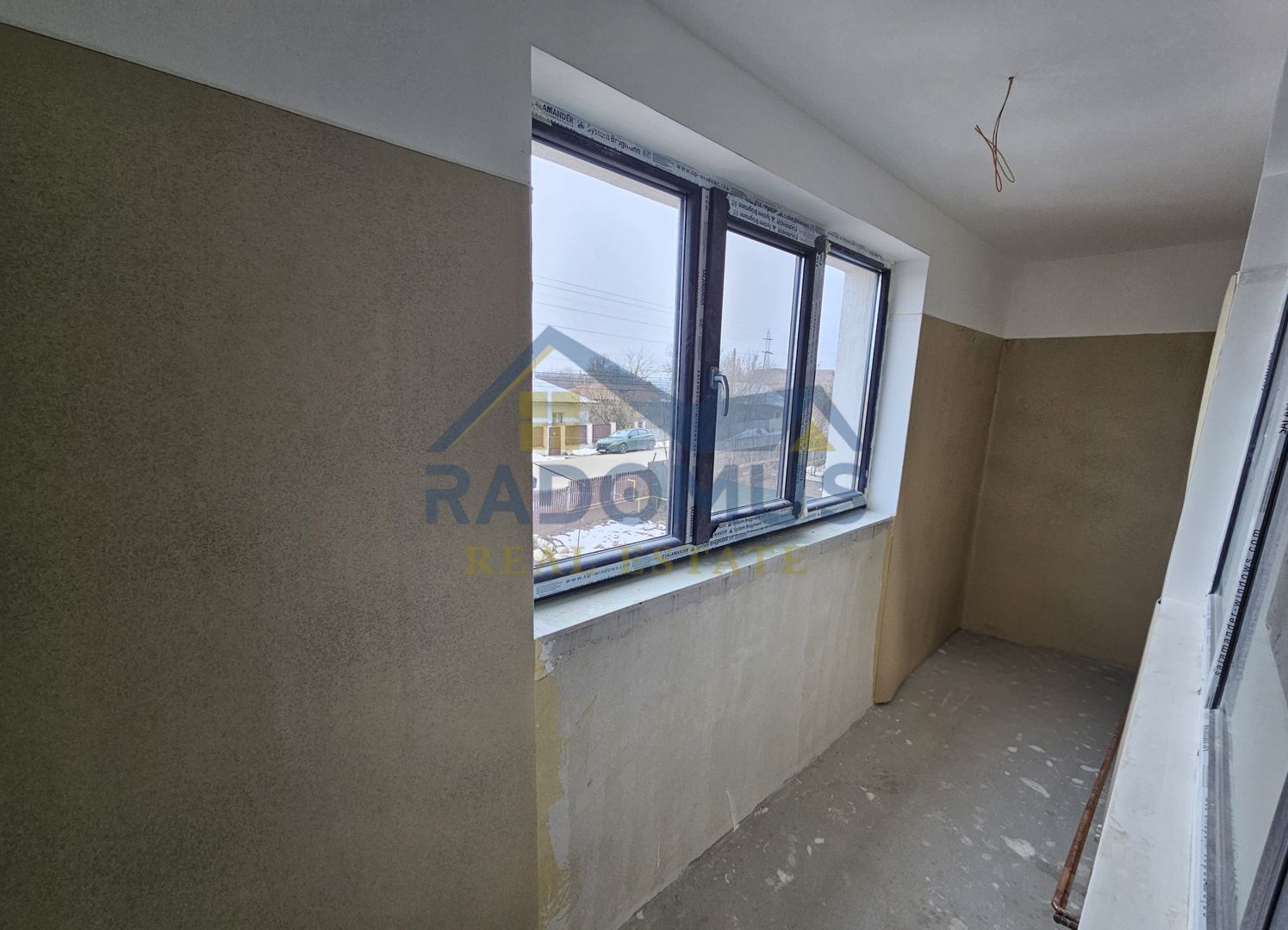 Vila Tătărani - 280 mp utili - 500 mp Teren - 8 Camere + 4 Băi - Poză 12