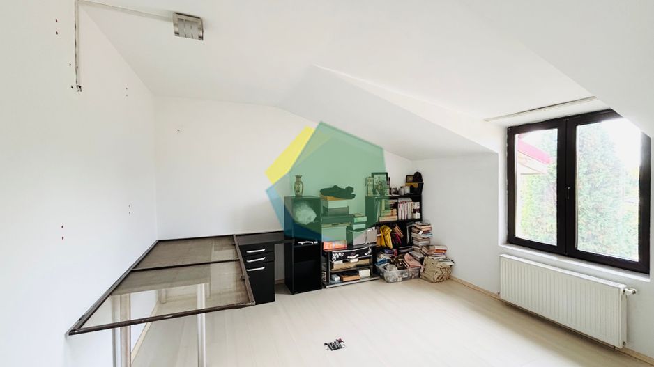 CASĂ CU 6 CAMERE ÎN COPĂCENI | 238 MP UTILI SI CURTE GENEROASĂ - Poză 12