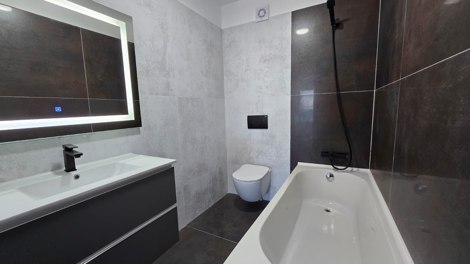 Nou pe piață! Apartament 3 camere–White Titanic Mamaia | Vedere directă la mare - Poză 8