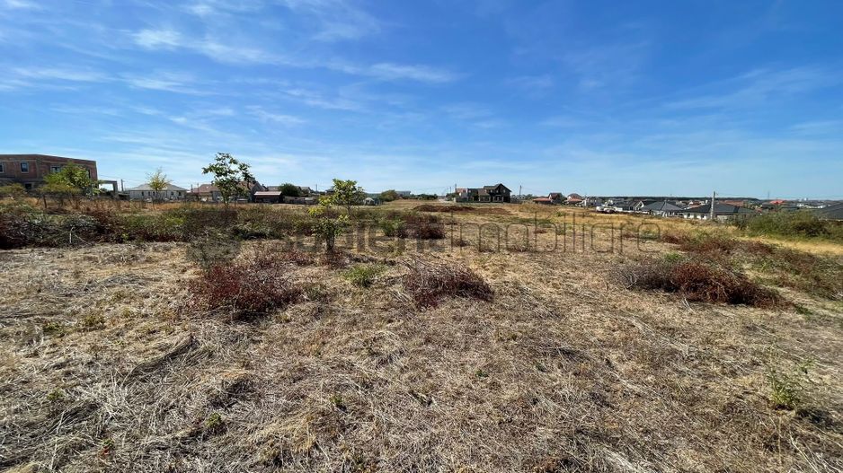 Teren Intravilan 563 mp – Amplasament Excelent în Cihei - Poză 1