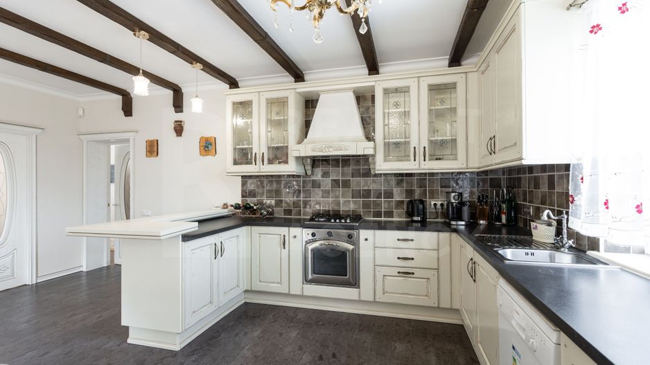 De vânzare casă cu suprafață de 270 mp + 7.5 ari, Dumbrava! - Poză 20