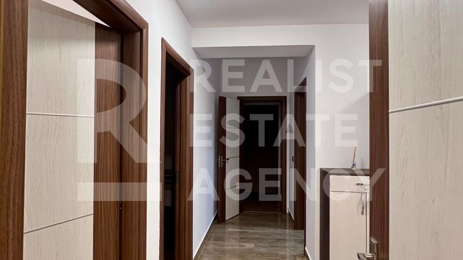 Apartament cu 3 camere – 13 Decembrie,  Coresi la 5 minute pe jos. - Poză 7