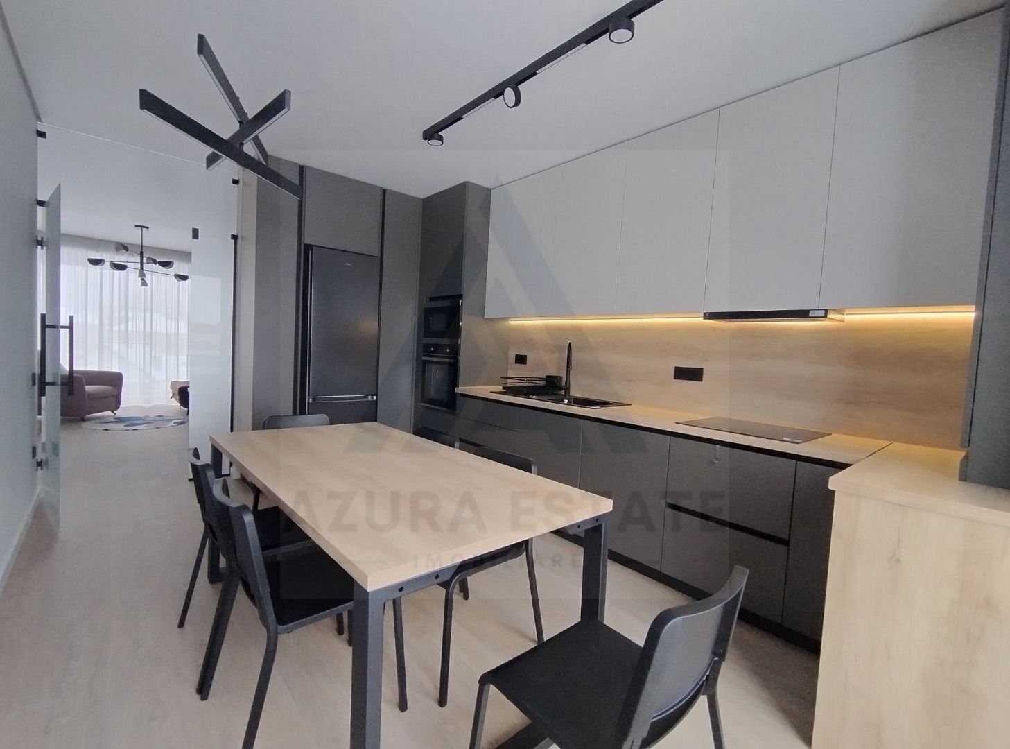 Apartament lux 85 mp utili 3 camere 2 bai si parcare subterana Central - Poză 5