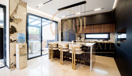 Kamsas/Compozitori - Resedinta creata pentru perfectiune