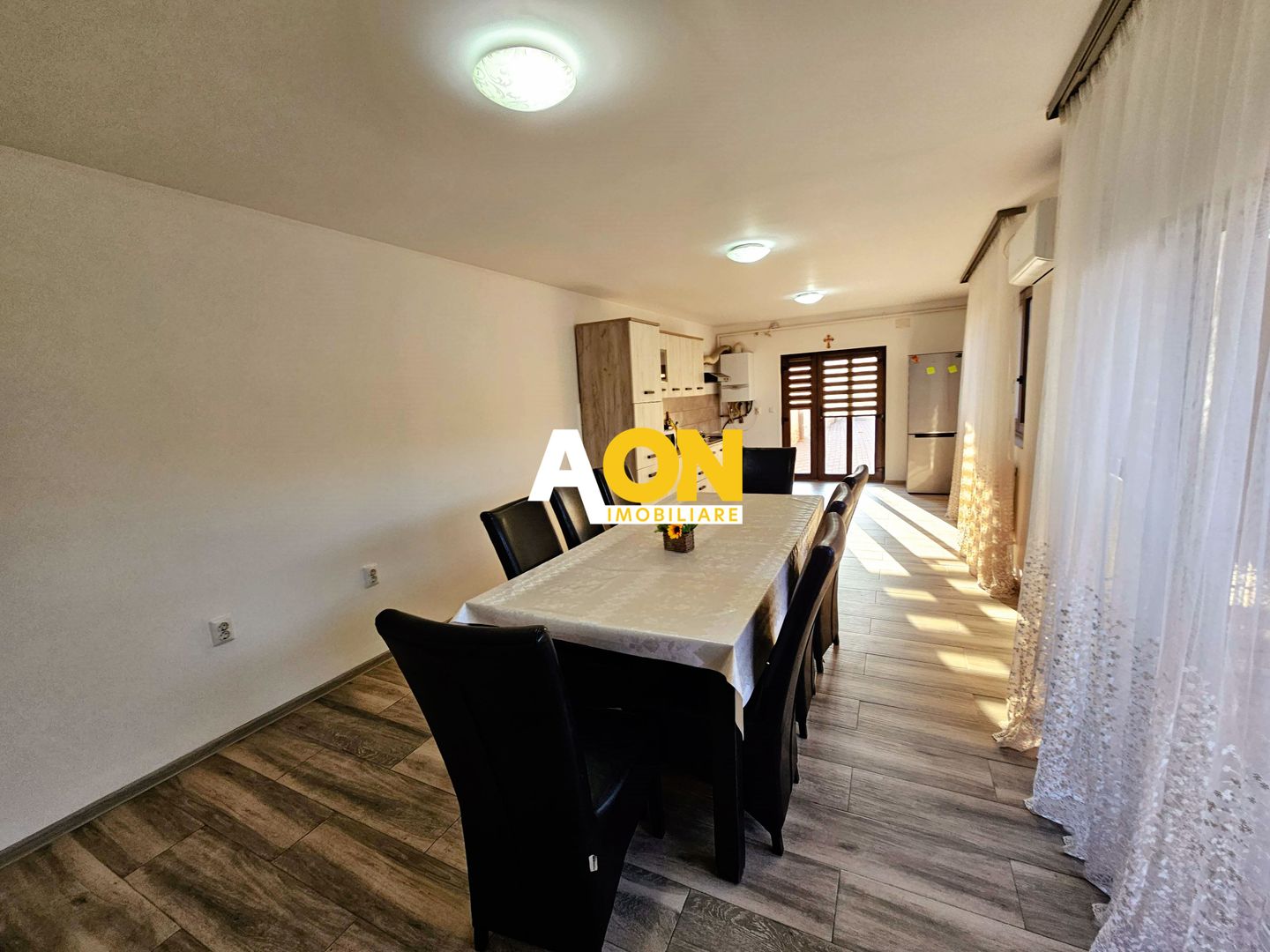 Casă 4 camere, renovată, mobilată, utilată, 410 mp teren, zona Centru - Poză 4