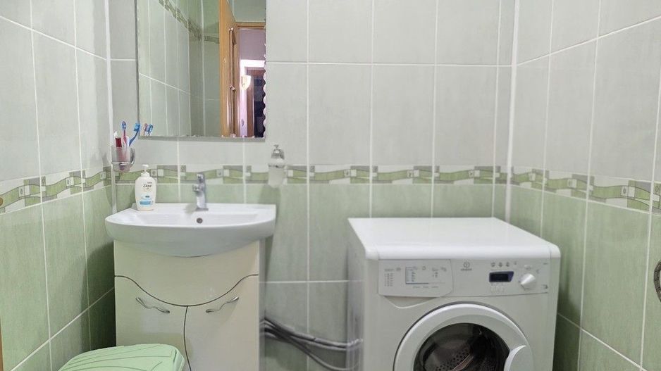 Apartament cu 3 camere, 2 bai, 2 balcoane, mobilat și utilat, zona TRAIAN; - Poză 7