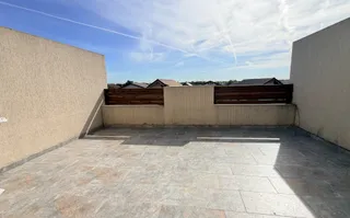 casa cocheta cu 4 camere, P+1E+M, complet mobilata si utilata - Poză 16