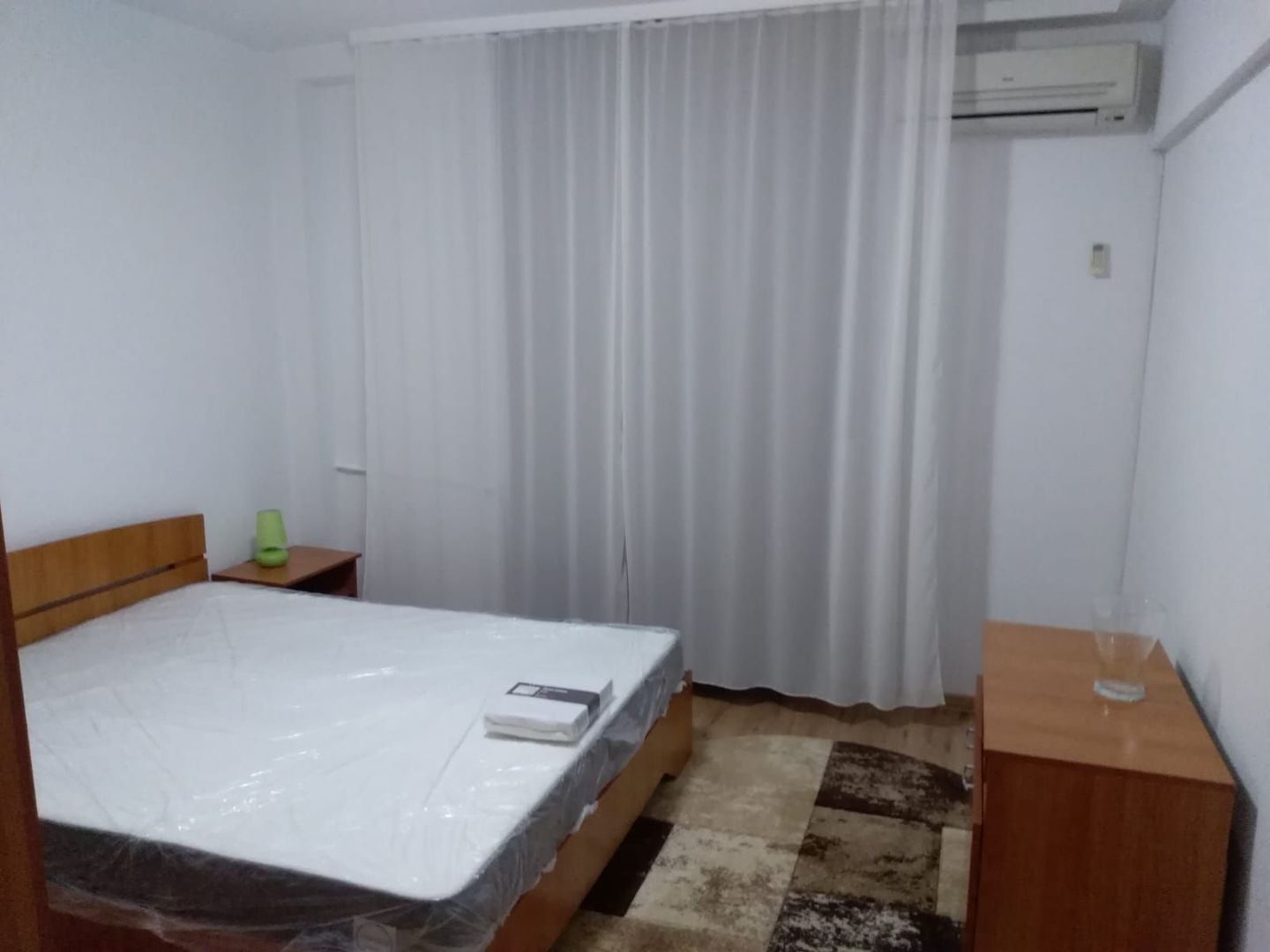 Inchiriere apartament Știrbei Vodă, 3 camere decomandat - Poză 1