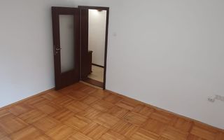 Apartament 2 camere- Zona Centrală (In spate la Caffe Bar Rafaello) - Poză 2