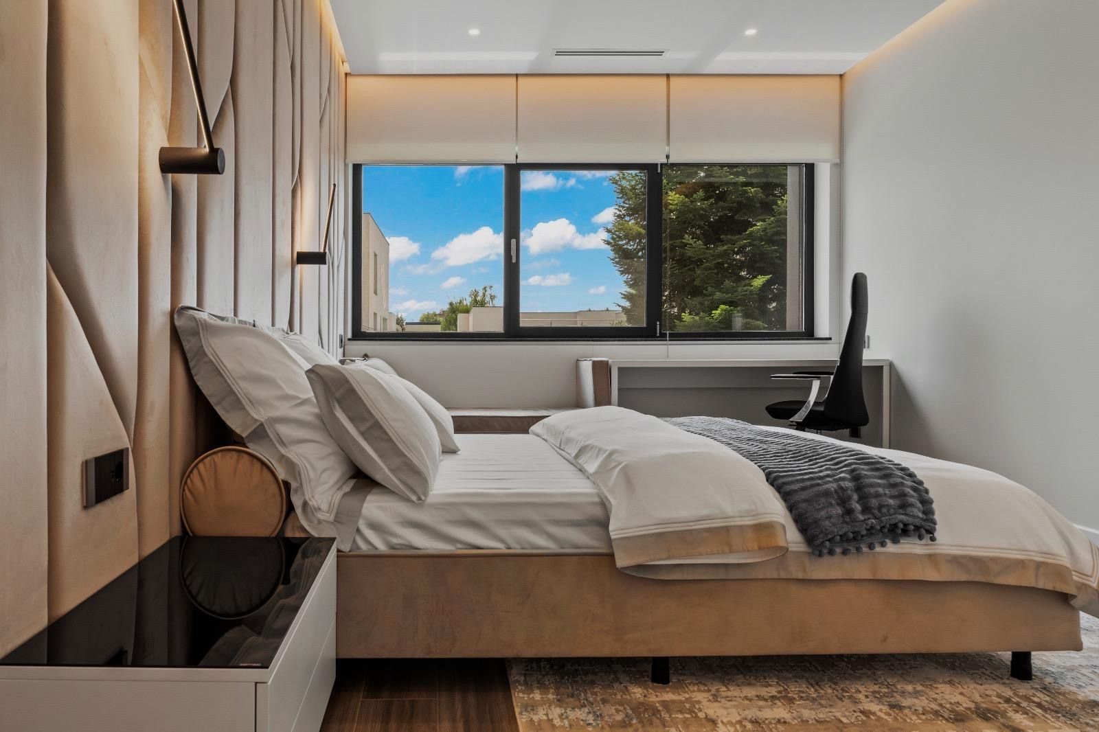 Vânzare Vilă 7 camere 350mp | Curte privată | Piscină exterioară - Poză 15