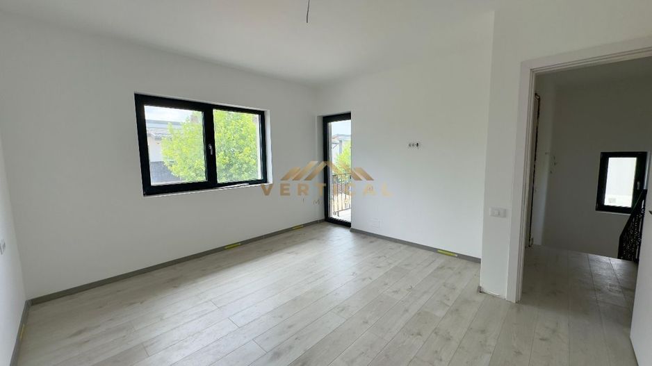 Vila perfecta! 4 Camere, 3 Bai, 115mp utili, Berceni Centru - Poză 3