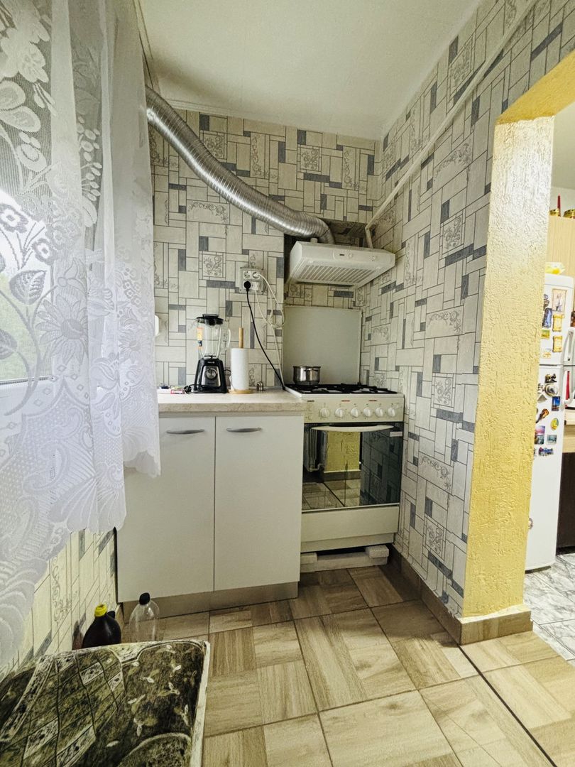 Apartament decomandat, tip PB, 2 camere, Velența - Poză 4