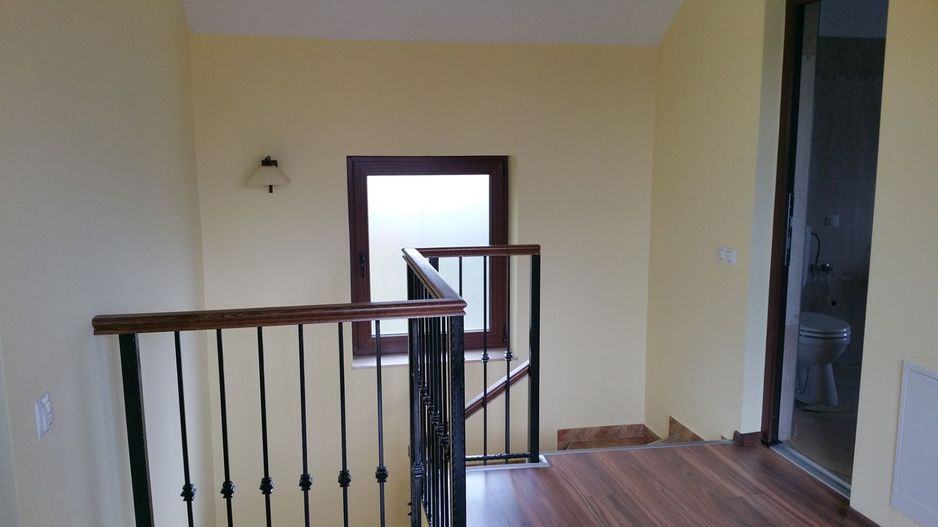 Casa de închiriat cu hală și curte generoasă – ideală pentru sediu fir - Poză 6