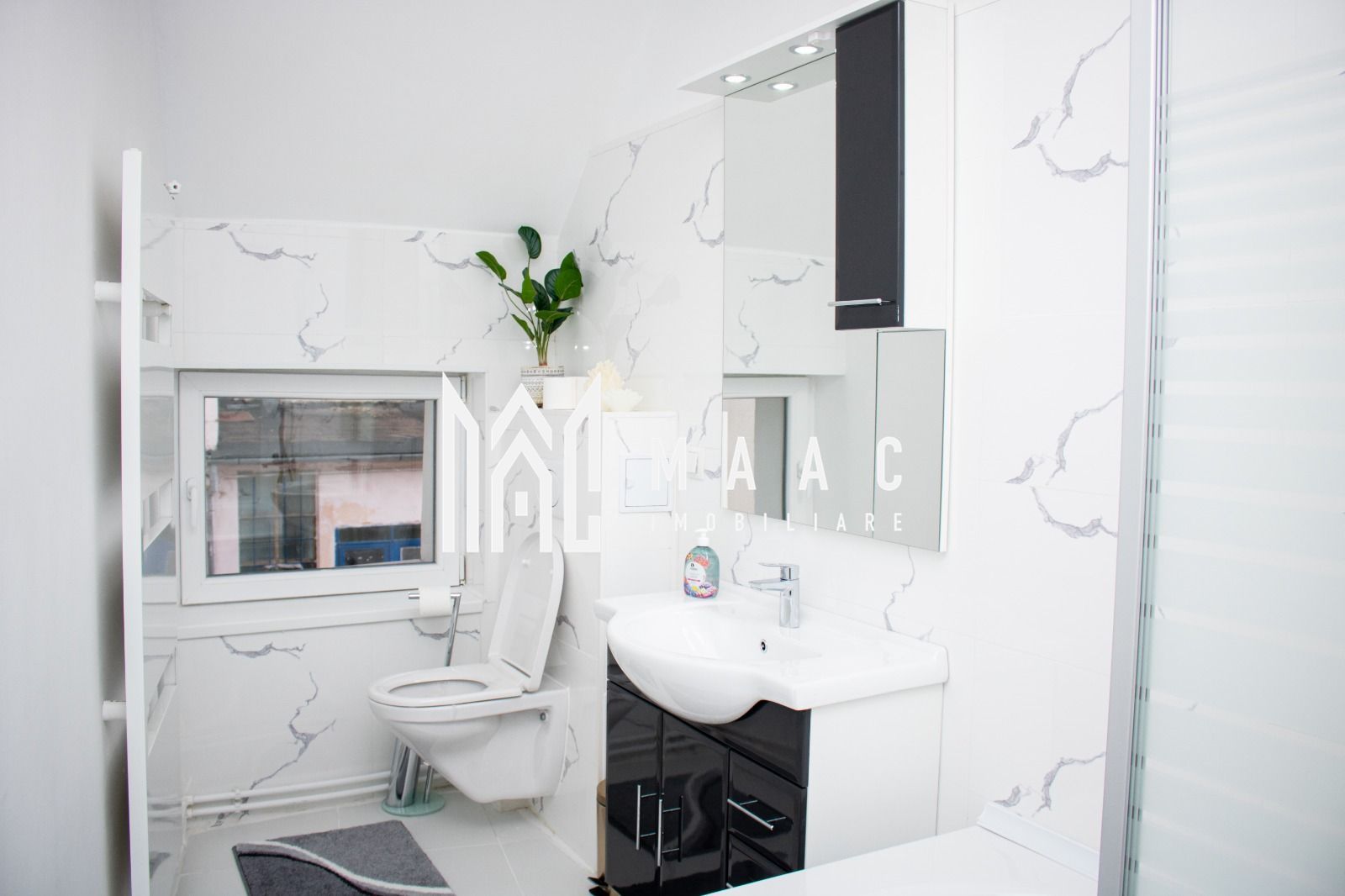 Apartament 3 camere | Etaj 1 | Renovat | Curte | Central - Poză 12