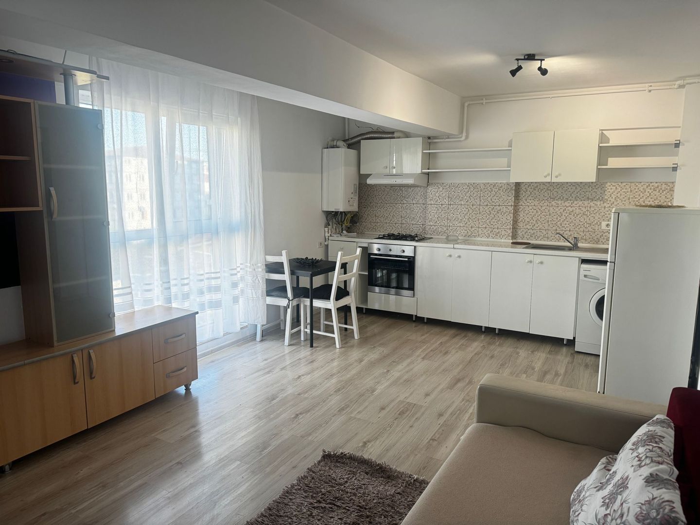 Apartament cu doua camere, Aparatorii Patriei, 92.600€ - Poză 1