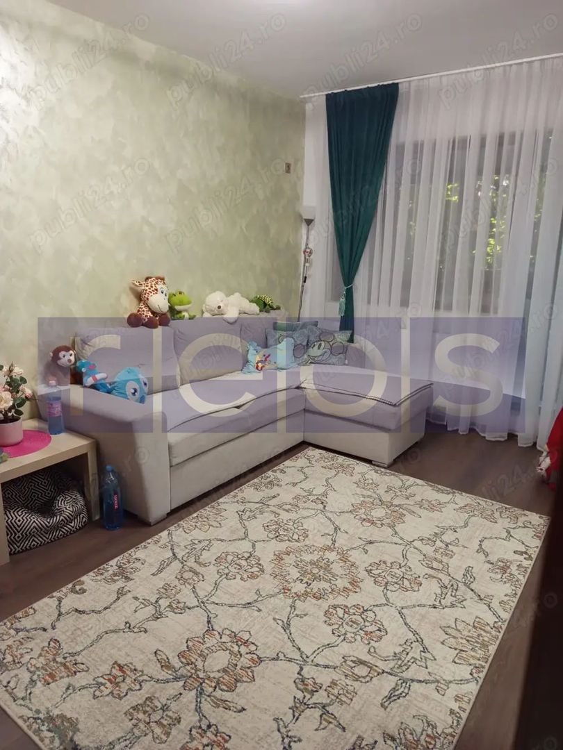 VANZARE APARTAMENT CU CURTE PRIVATA 2 CAMERE 50 MPM CENTRALA  SALAJAN TITAN - Poză 3