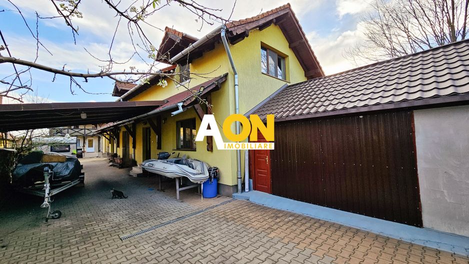 Casa cu 2 corpuri de cladire, 504 mp teren, Lipoveni - Poză 1