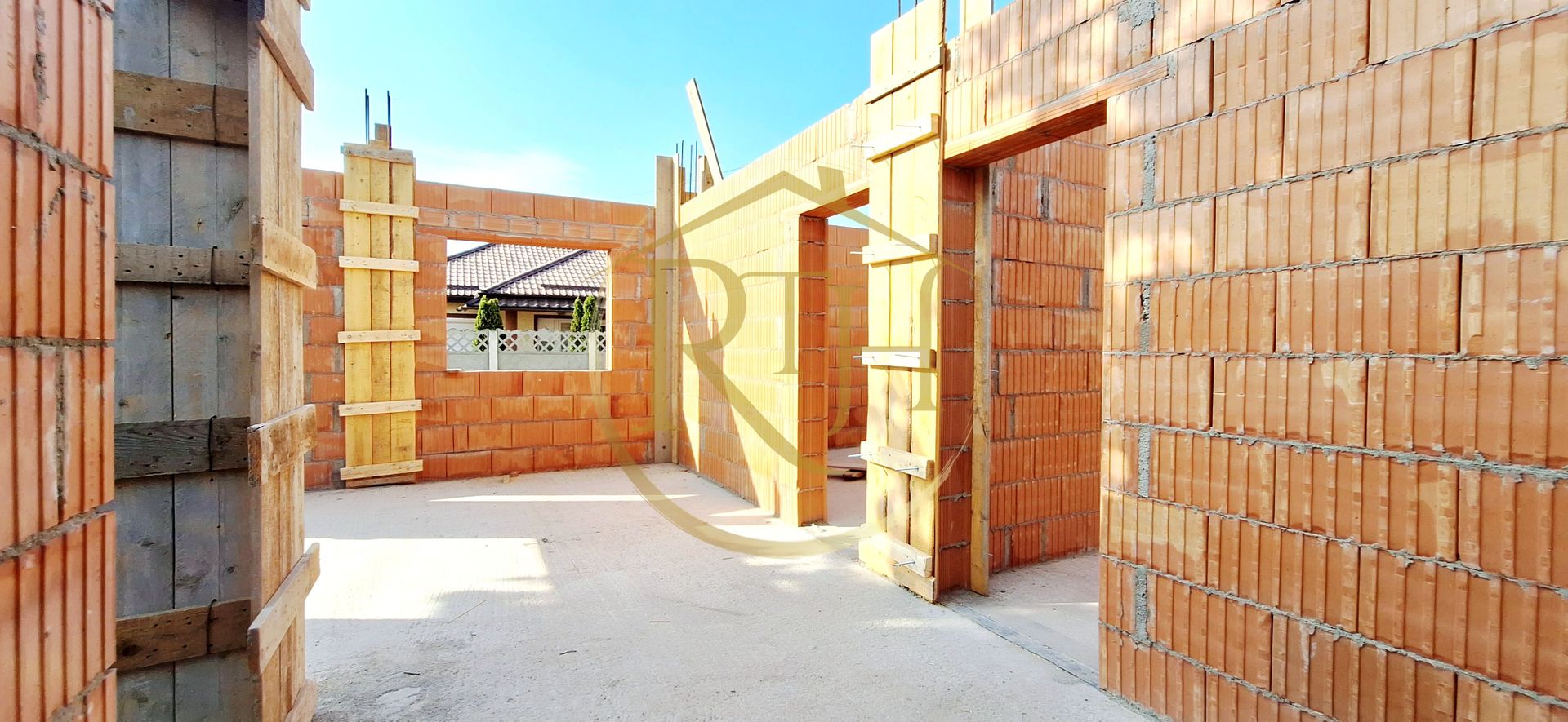 Oferim spre vanzare, Case tip duplex despartite prin spatiu verde, Giroc - Poză 17