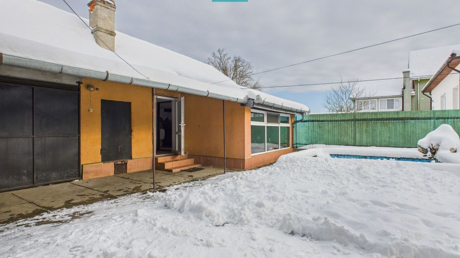 Casă cu etaj Căpâlnaş - Poză 6