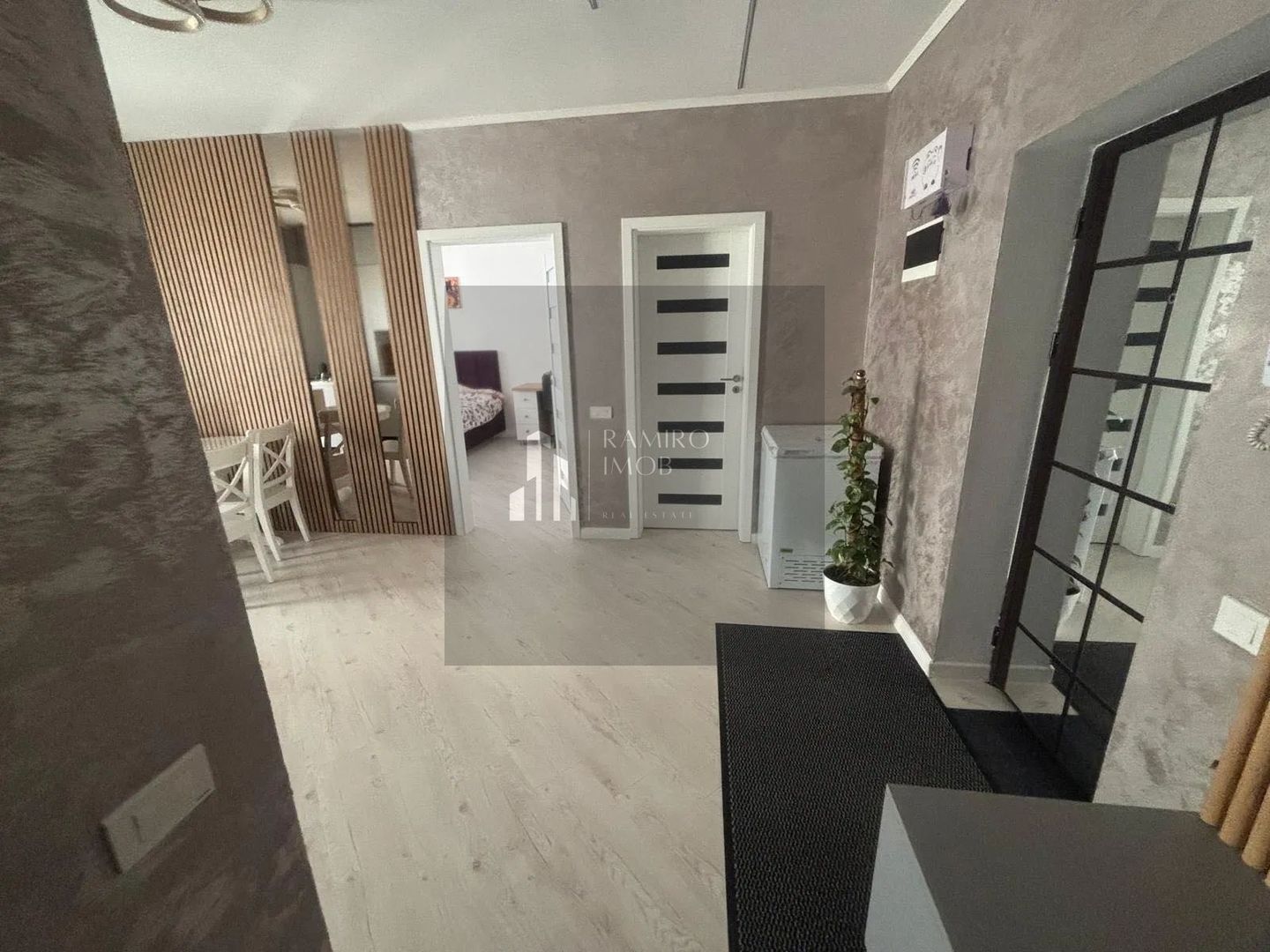 Apartament 3 camere decomandat Grand Kristal Residence/loc parcare - Poză 8