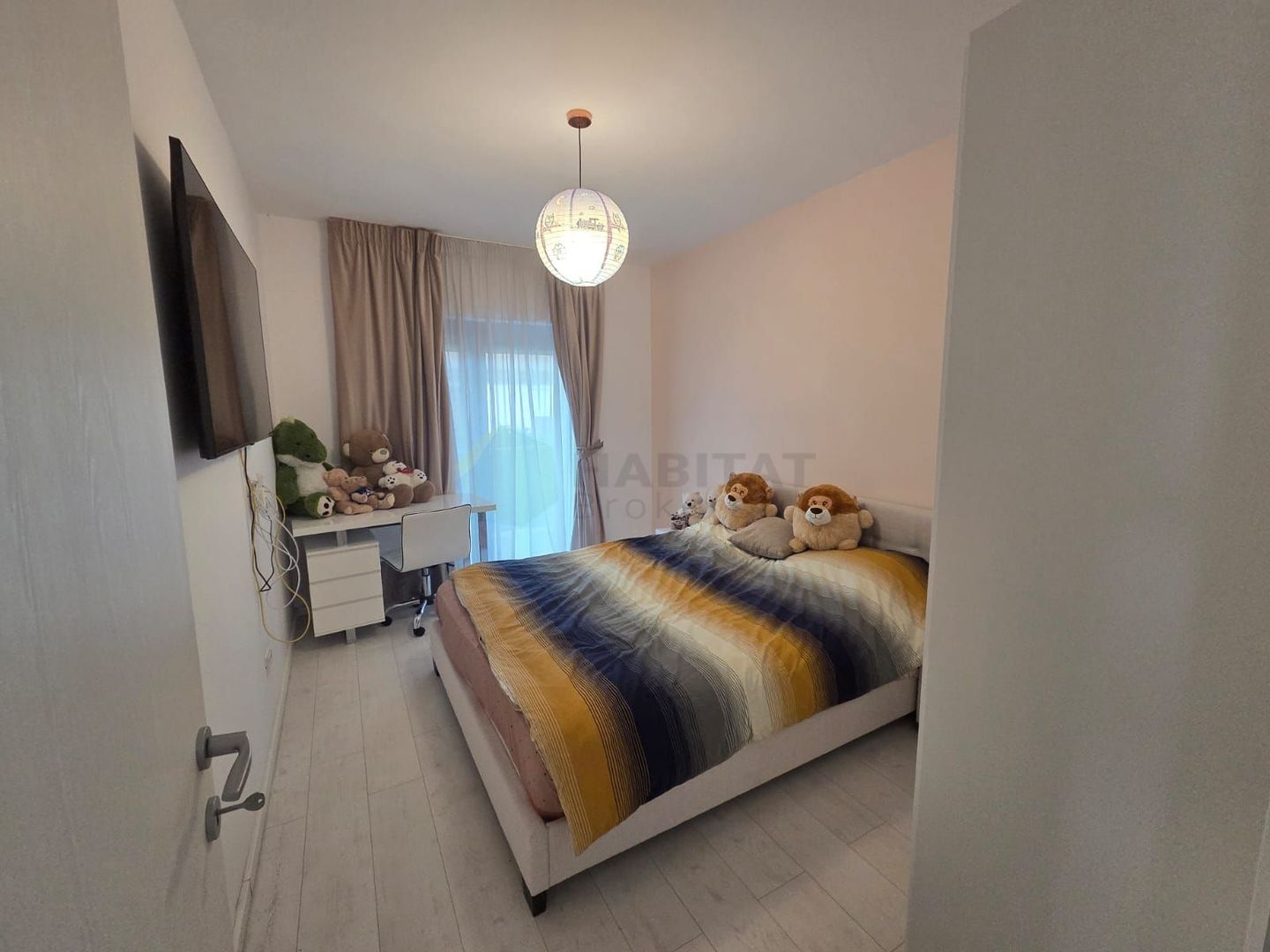 Vilă tip duplex cu mansardă, piscină și design modern – Tunari - Poză 23
