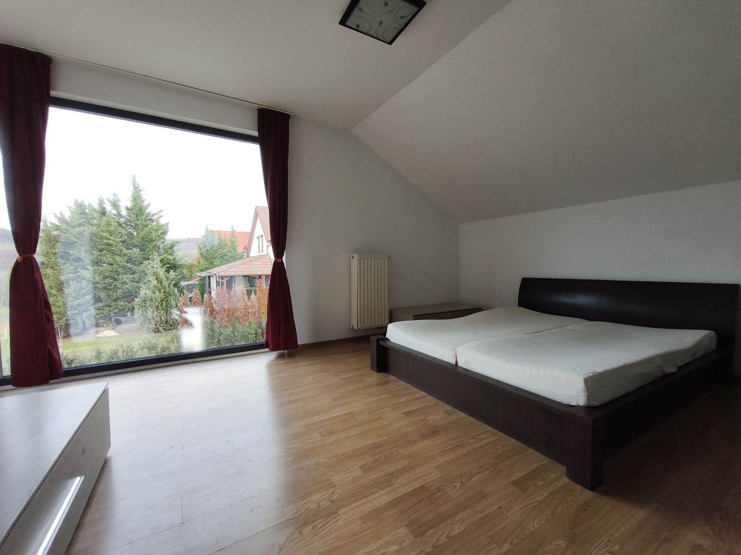 Casa moderna cu 4 camere in cartierul Orizont-Tur 3D virtual - Poză 1