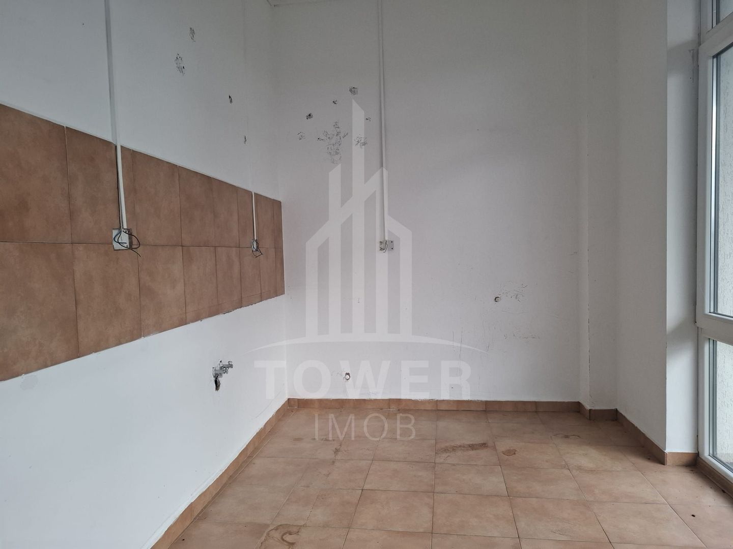 Spațiu ideal pentru multiple activități comerciale |Calea Șurii Mici- De vânzare - Poză 8