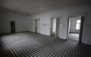 Imobil pretabil cladire de birouri, clinica medicala - Central - Poză 2