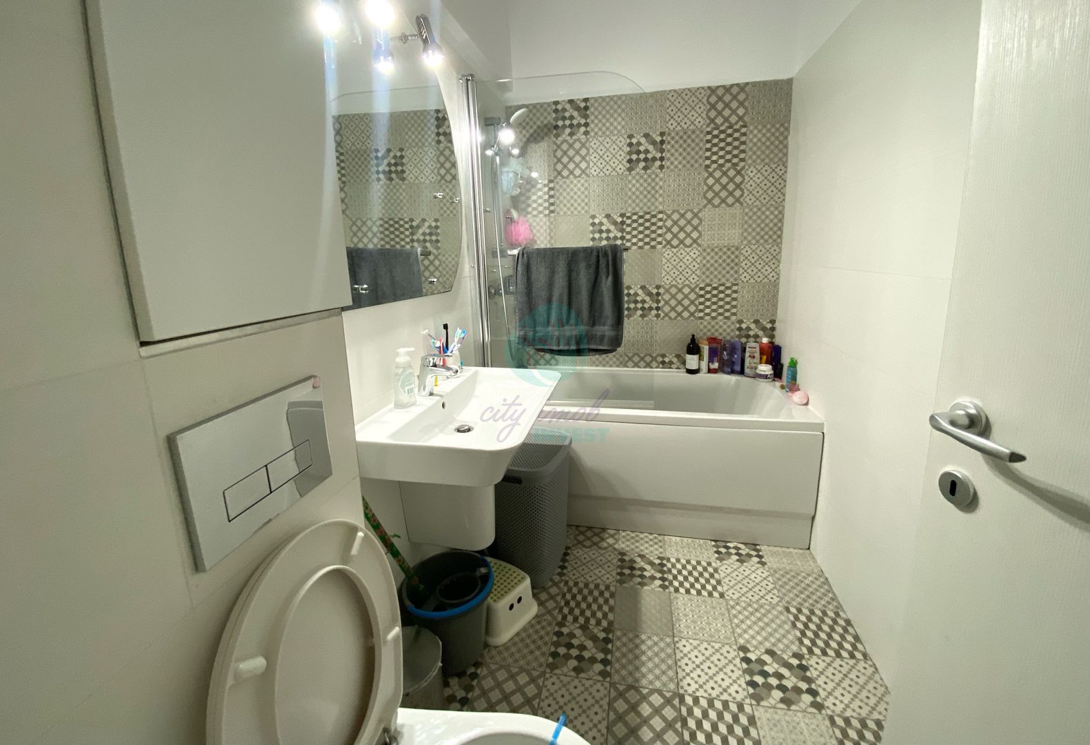 2 camere cu gradina proprie de 60mp - Poză 13