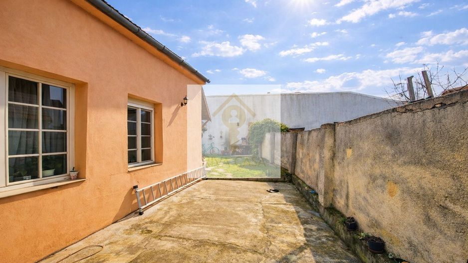 CASĂ INDIVIDUALĂ – SINGUR ÎN CURTE – ZONĂ CENTRALĂ, STR. IULIU MANIU - Poză 2