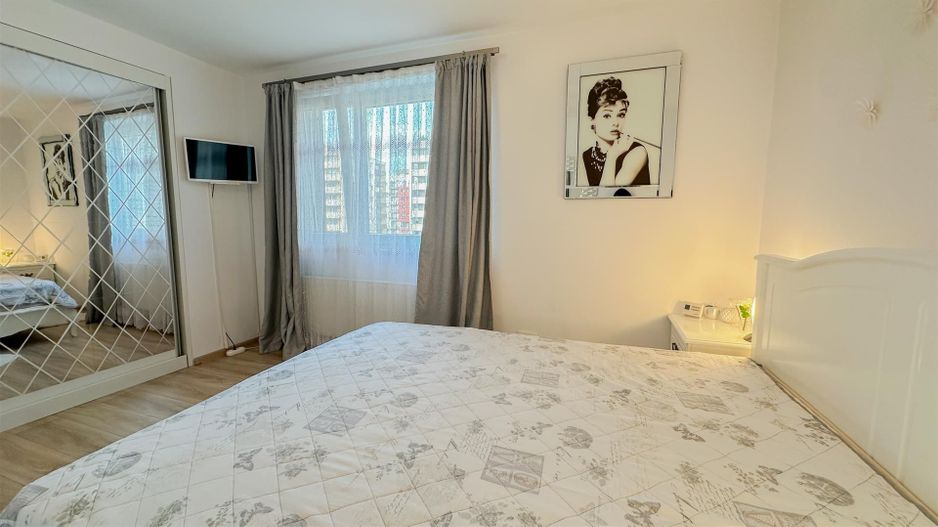Apartament superb 2 camere + parcare Urban Coresi - Poză 15