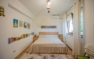 Viluta cocheta cu curte frumoasa in Mamaia Sat! - Poză 15