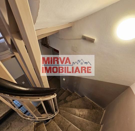 🏢 Spațiu de birouri – 5 camere, 3 băi – Mansardă vilă, Central - Poză 49