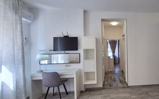 Apartament cu 3 camere, curte si loc de parcare Str. Lunga - Poză 9