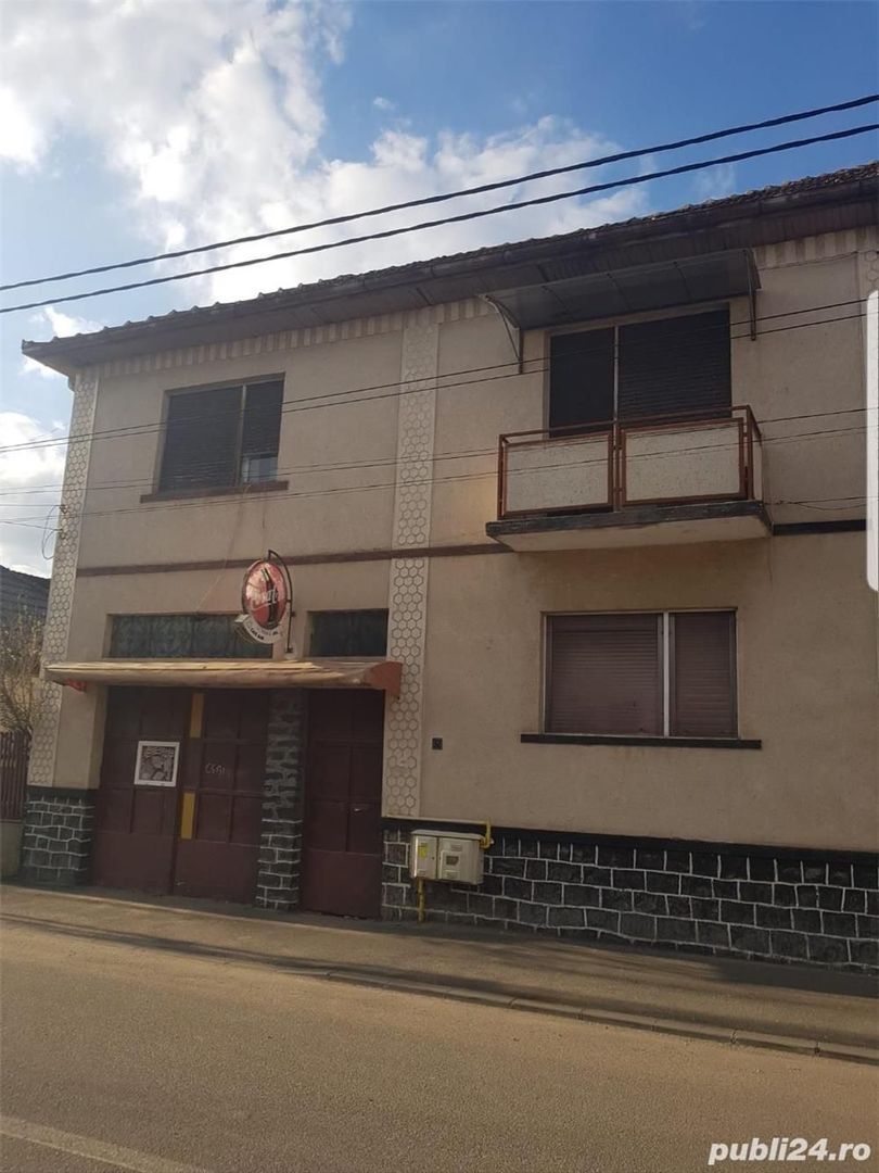 BASARAS vinde casa inchiriata pe 3 ani 800 Euro/luna. - Poză 1