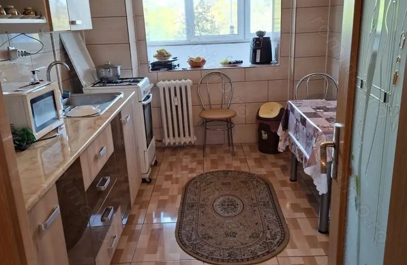 APARTAMENT 3 CAMERE | DECOMANDAT | LACUL TEI - Poză 2