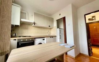 Garsonieră de închiriat | Recent Renovată | Tractorul - Poză 1