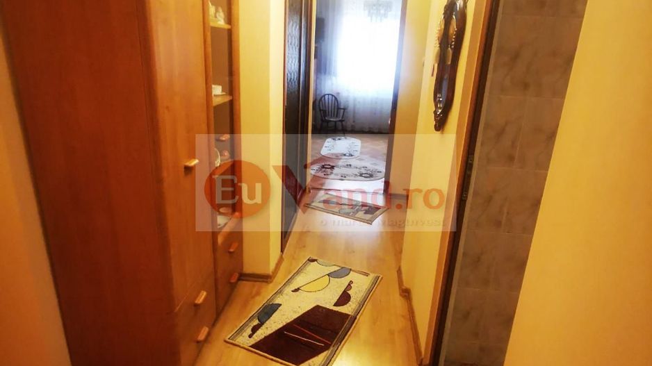 De vanzare apartament cu 3 camere Mazepa 1, BR-uri, etaj 4/10, 98.000 E - Poză 4