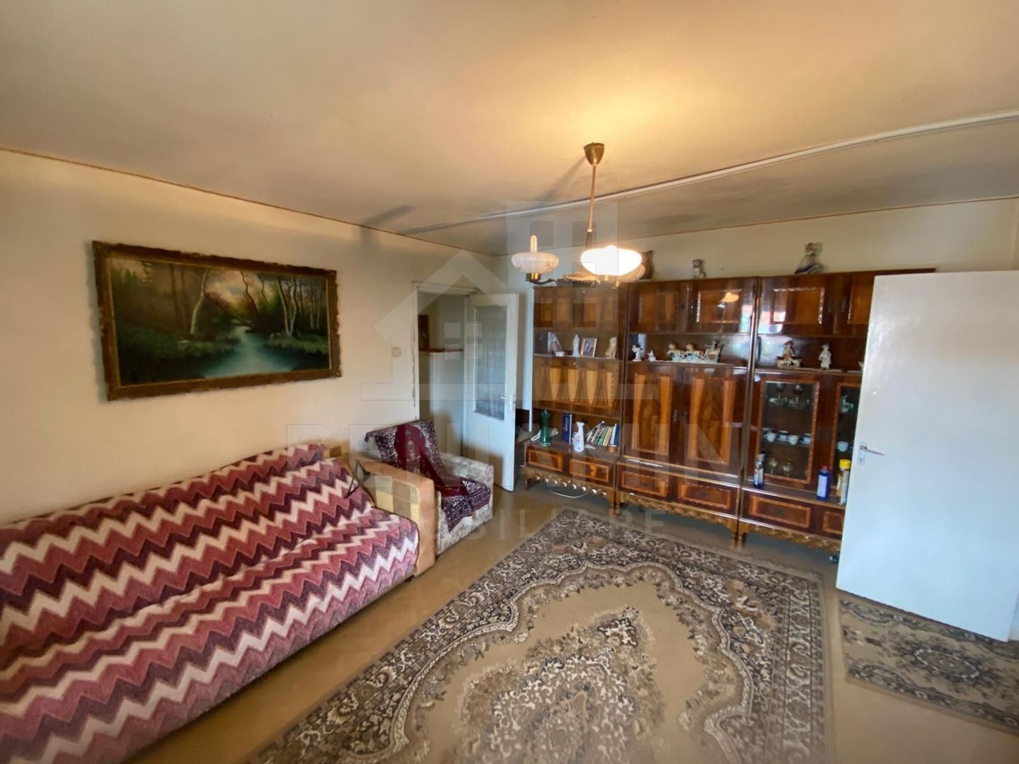 Apartament 2 camere semidecomandat spatios 56mp Rovine MOL - Poză 2