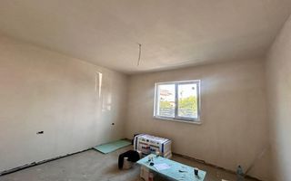 Vilă cu 4 camere de vânzare in Craiova - Poză 9