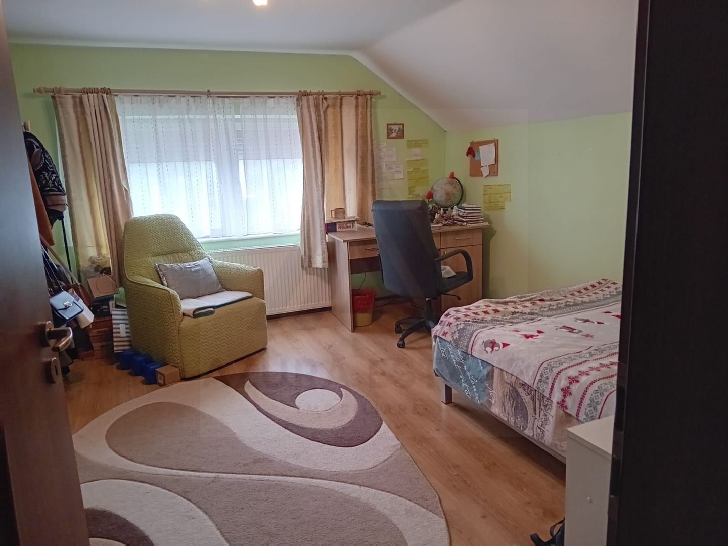 Casa cu etaj 113 mp utili curte libera 350mp garaj cu pod Gusterita - Poză 14