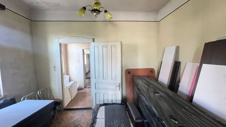 Casa renovabila | 100mp + 300mp curte individuala | Dambul Rotund - Poză 3