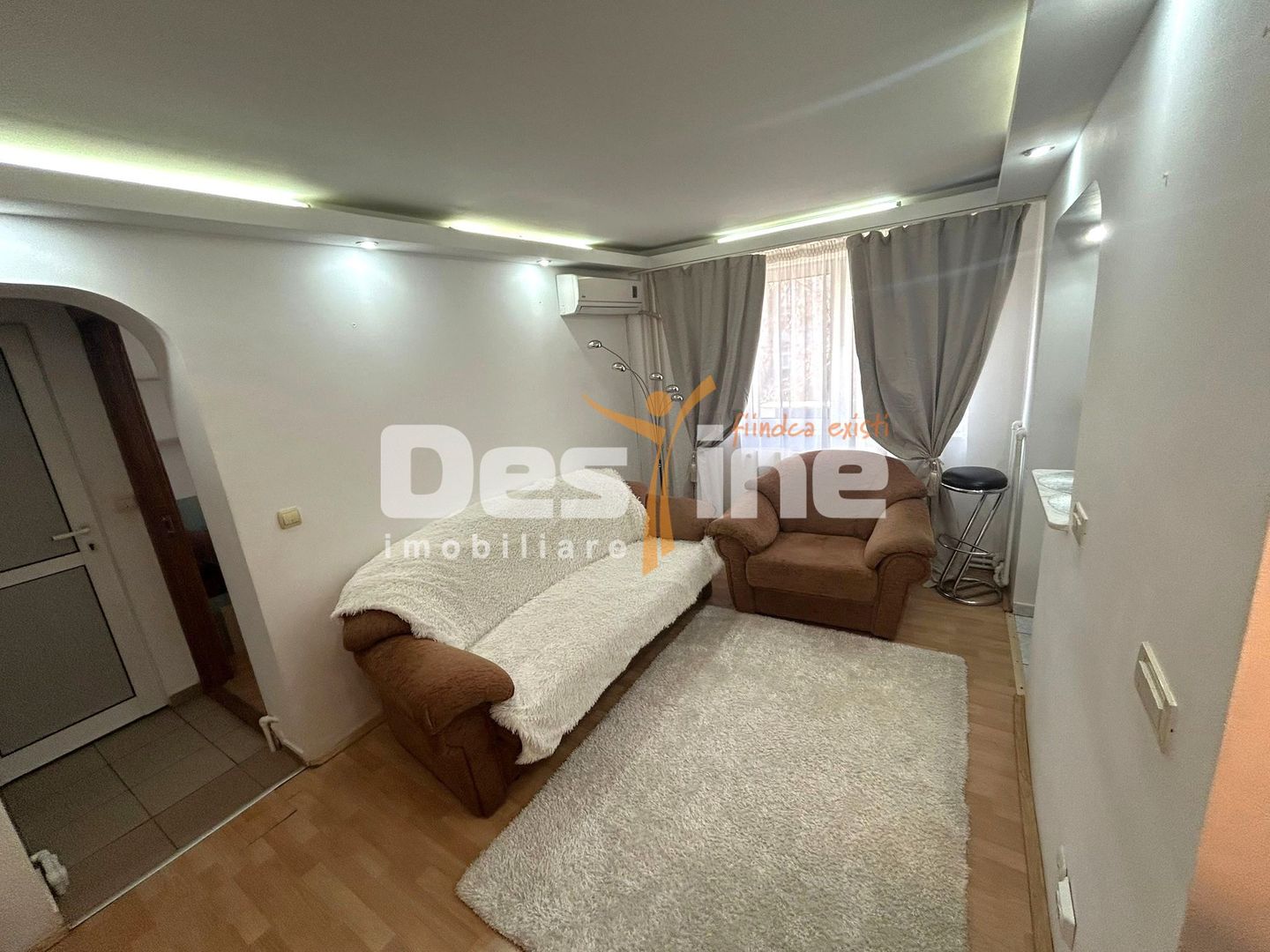 Podu Ros - Apartament 3 camere semidecomandat, MOBILAT și UTILAT - Poză 4