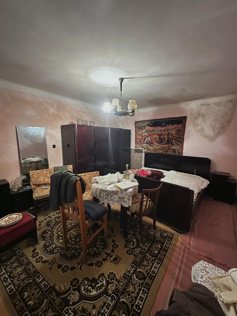 Casa cu teren de 331 mp Velenta - Poză 5