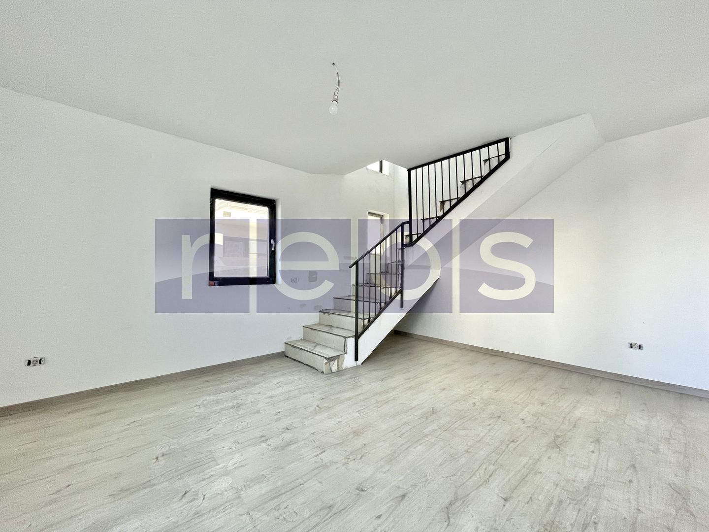 VANZARE VILA 5 CAMERE | DOMNESTI - Poză 2