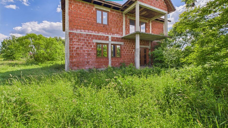 Casă la roșu, P+1, în localitatea Beliu, Arad - Poză 15