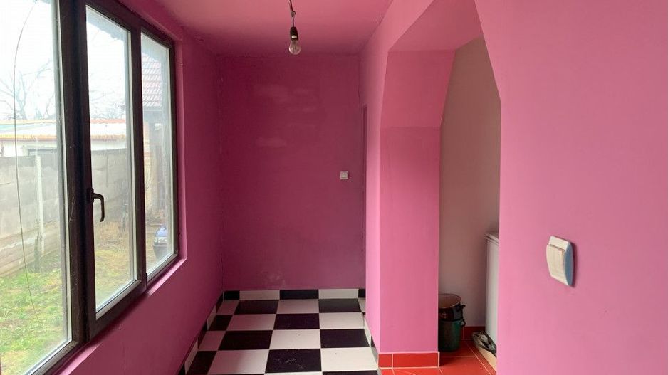  Casa cu teren generos de 1084 mp in centrul comunei Pischia, strada principala - Poză 15